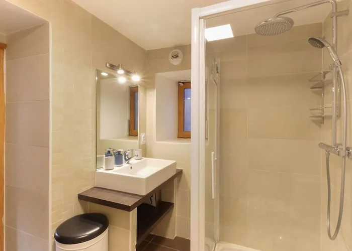 Appartement Les Alpins - Centre De - Renove Avec Jardin Et Vue Imprenable Sur Le Montblanc Chamonix